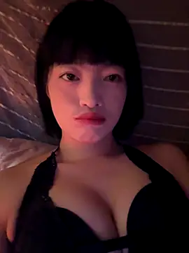 Tramy xx online show from October 2025 02:10:02 AM