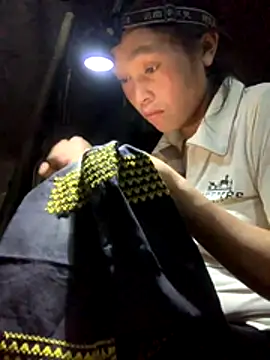 Halyy xx online show from November 2025 07:13:01 AM