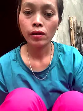 Snapshot of Halyy_xx chatting on September 2025 07:03:02 AM Halyy xx online show from September 2025 07:03:02 AM