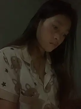 Snapshot of Halyy_xx chatting on October 2025 10:18:02 PM Halyy xx online show from October 2025 10:18:02 PM