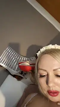 MarinaMargo online show from November 2025 11:58:01 AM