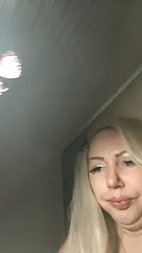 MarinaMargo online show from December 2025 09:39:01 PM