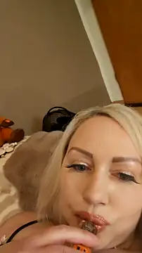 MarinaMargo online show from November 2025 06:19:02 PM