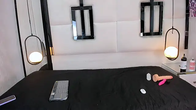 Snapshot of SerenaWild1 chatting on November 2025 04:49:02 AM SerenaWild1 online show from November 2025 04:49:02 AM