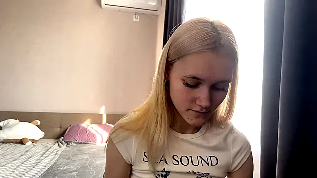 TwinedPeril online show from October 2025 07:05:01 AM