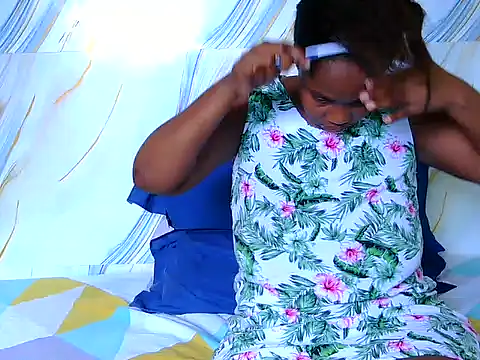 Snapshot of best_frnd chatting on November 2025 12:42:02 PM best frnd online show from November 2025 12:42:02 PM