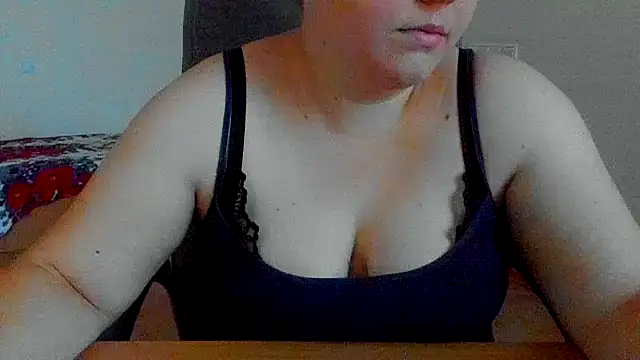 Snapshot of Liza-Mendez chatting on October 2025 05:31:02 AM Liza-Mendez online show from October 2025 05:31:02 AM