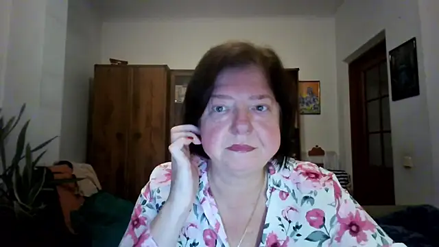 Snapshot of Violet_Pulse chatting on November 2025 02:21:01 PM Violet Pulse online show from November 2025 02:21:01 PM