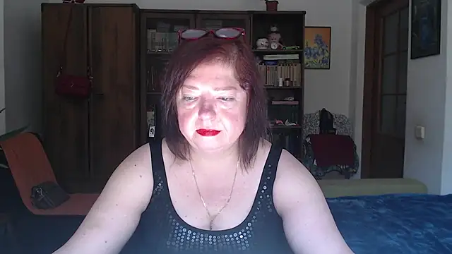 Snapshot of Violet_Pulse chatting on June 2026 07:08:02 AM Violet Pulse online show from June 2026 07:08:02 AM