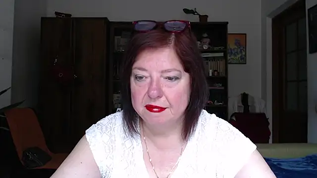 Snapshot of Violet_Pulse chatting on June 2026 07:25:02 AM Violet Pulse online show from June 2026 07:25:02 AM