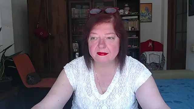 Snapshot of Violet_Pulse chatting on June 2026 07:15:02 AM Violet Pulse online show from June 2026 07:15:02 AM