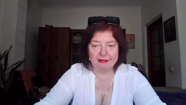 Violet Pulse online show from May 2026 08:01:01 AM