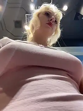 RonnieKiss online show from March 2026 11:03:01 AM