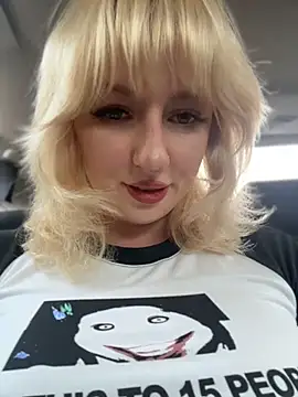 Snapshot of RonnieKiss chatting on June 2026 09:03:02 AM RonnieKiss online show from June 2026 09:03:02 AM