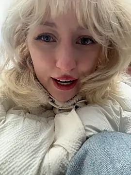 RonnieKiss online show from April 2026 12:29:02 PM