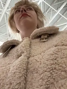 Snapshot of RonnieKiss chatting on October 2025 05:30:02 AM RonnieKiss online show from October 2025 05:30:02 AM