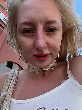 RonnieKiss online show from January 2026 03:23:01 AM