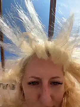 RonnieKiss online show from February 2026 07:37:02 AM