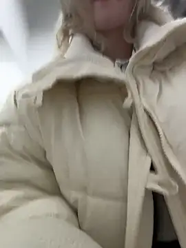 RonnieKiss online show from April 2026 08:53:01 AM