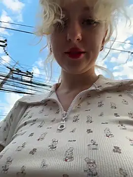 RonnieKiss online show from February 2026 10:48:02 AM