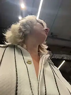 RonnieKiss online show from March 2026 12:50:02 PM