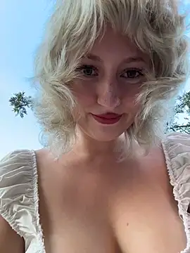 RonnieKiss online show from March 2026 11:23:02 AM