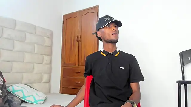 BennBrown online show from November 2025 08:13:02 PM