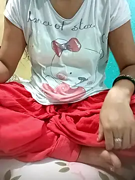 Cute-Charvii online show from May 2026 04:32:01 AM