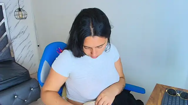 Snapshot of lorem_adams chatting on November 2025 12:16:02 PM lorem adams online show from November 2025 12:16:02 PM