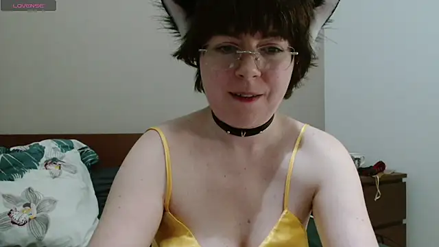 Snapshot of HardNerdVoid chatting on December 2025 09:20:02 PM HardNerdVoid online show from December 2025 09:20:02 PM