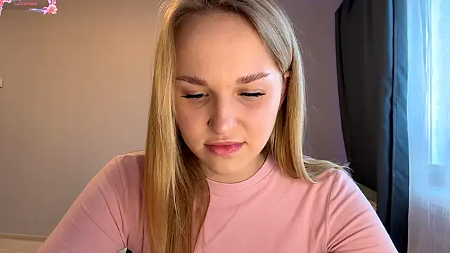 TanekaBoitel online show from November 2025 12:15:02 PM