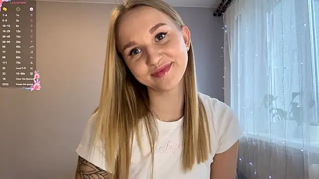 TanekaBoitel online show from December 2025 11:23:02 AM