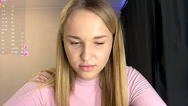 Snapshot of TanekaBoitel chatting on October 2025 10:27:01 AM TanekaBoitel online show from October 2025 10:27:01 AM