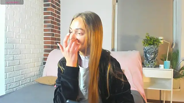 MarryLuz online show from September 2025 06:26:02 PM