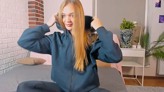 MarryLuz online show from September 2025 06:25:01 PM