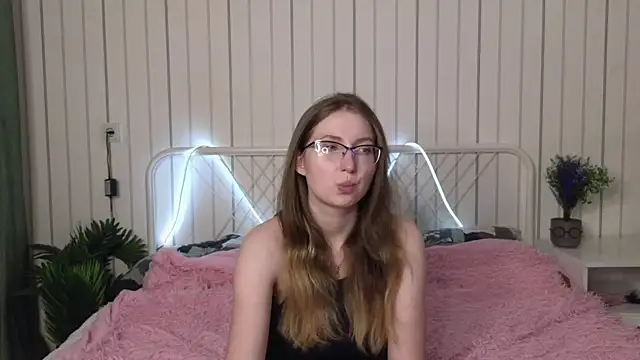 Snapshot of DaliaRadtke chatting on October 2025 08:09:02 PM DaliaRadtke online show from October 2025 08:09:02 PM