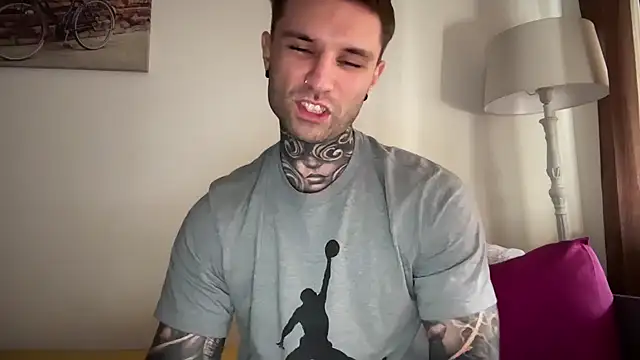 Larsskeet online show from October 2025 12:46:01 PM