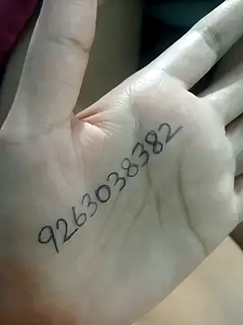 JassiKumari02 online show from November 2025 06:33:02 PM