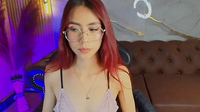 Snapshot of mia_tf chatting on November 2025 02:09:02 PM mia tf online show from November 2025 02:09:02 PM