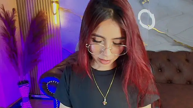 Snapshot of mia_tf chatting on October 2025 02:24:02 PM mia tf online show from October 2025 02:24:02 PM