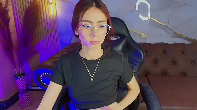 Snapshot of mia_tf chatting on October 2025 01:30:02 PM mia tf online show from October 2025 01:30:02 PM