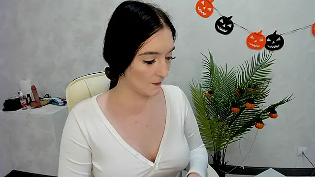 Snapshot of Lesley_Wins chatting on October 2025 08:13:01 AM Lesley Wins online show from October 2025 08:13:01 AM