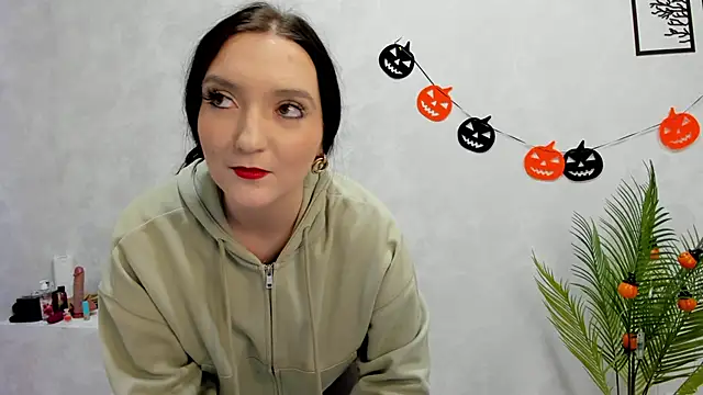 Snapshot of Lesley_Wins chatting on October 2025 08:06:01 AM Lesley Wins online show from October 2025 08:06:01 AM