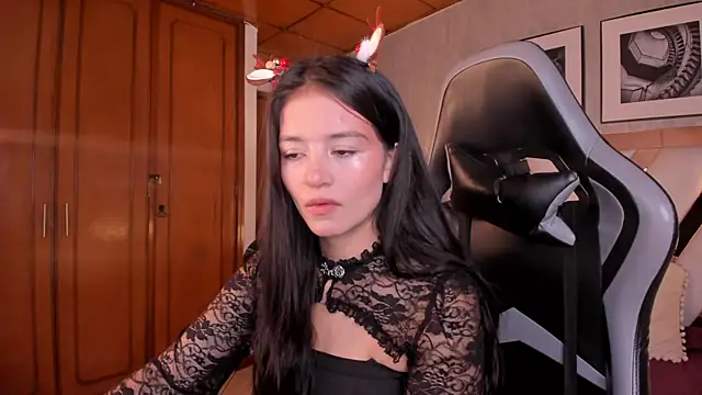 Snapshot of HaathorX chatting on December 2025 02:49:02 PM HaathorX online show from December 2025 02:49:02 PM