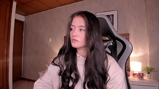 Snapshot of HaathorX chatting on November 2025 08:57:01 PM HaathorX online show from November 2025 08:57:01 PM