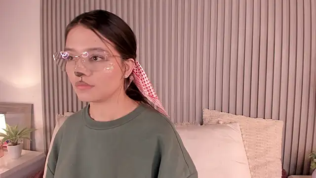 Snapshot of HaathorX chatting on October 2025 07:43:01 PM HaathorX online show from October 2025 07:43:01 PM