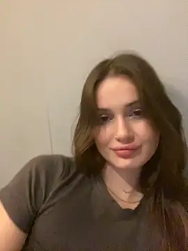 SoShyEmmyyy online show from September 2025 05:40:02 PM