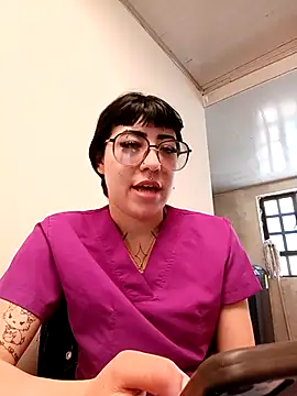 CAROLINA 17- online show from October 2025 05:04:02 PM