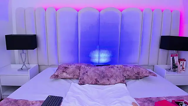 VanessaParis   online show from December 2025 09:59:01 PM