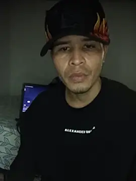 Snapshot of curvahot chatting on December 2025 08:25:01 PM curvahot online show from December 2025 08:25:01 PM